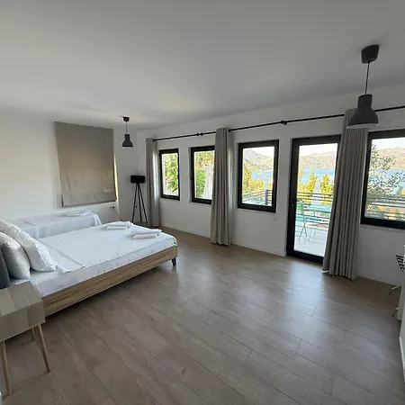 Gala ゲストハウス セリミエ