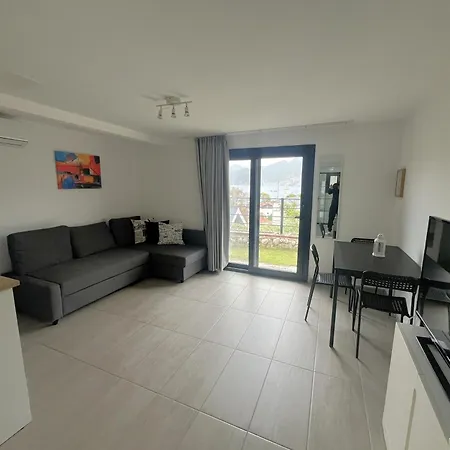 Gala ゲストハウス セリミエ